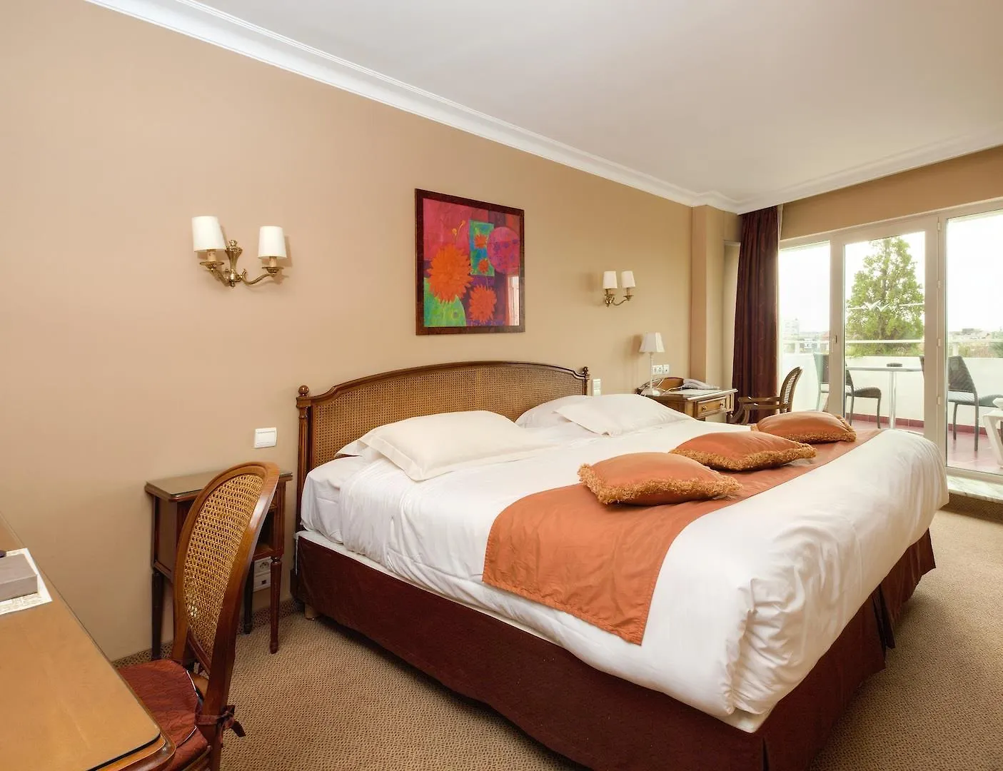 Best Western Plus Cannes Riviera 4*,