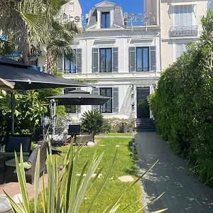 Pruly Centre Hotel
